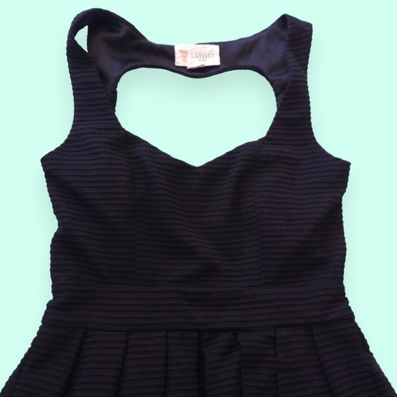 Boutique Little Black Dress with Heart-Cutout & Pleats S - Picture 3 of 7